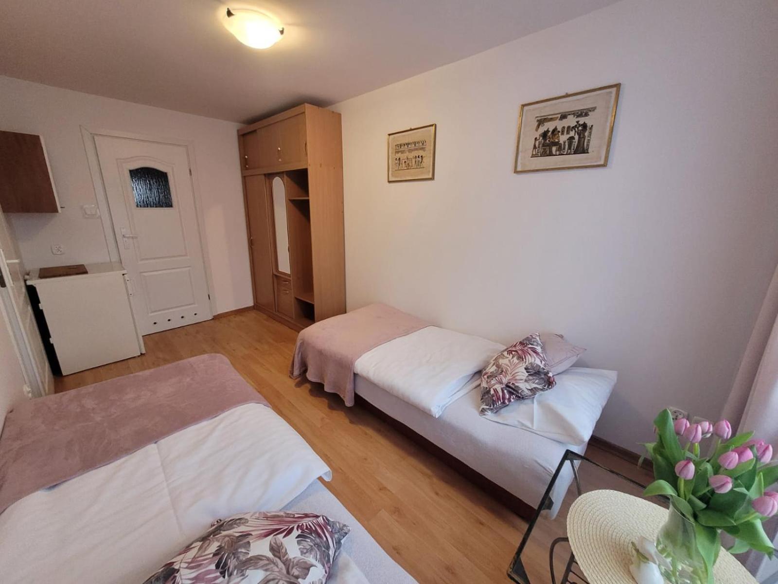 Pokoje Vesuvio I Apartament Dźwirzyno Esterno foto